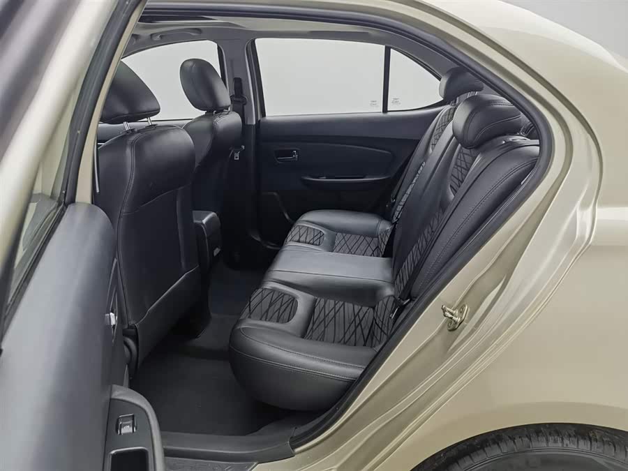 Kaiyi E3 2018 #16 Kaiyi E3 2018 car image #16