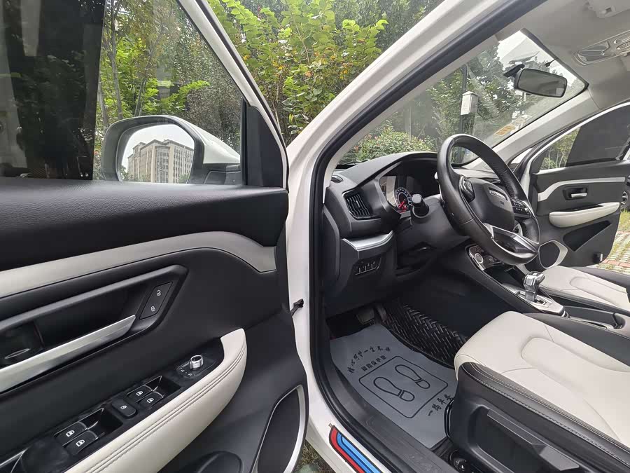 Haval H2s 2018 car image #16