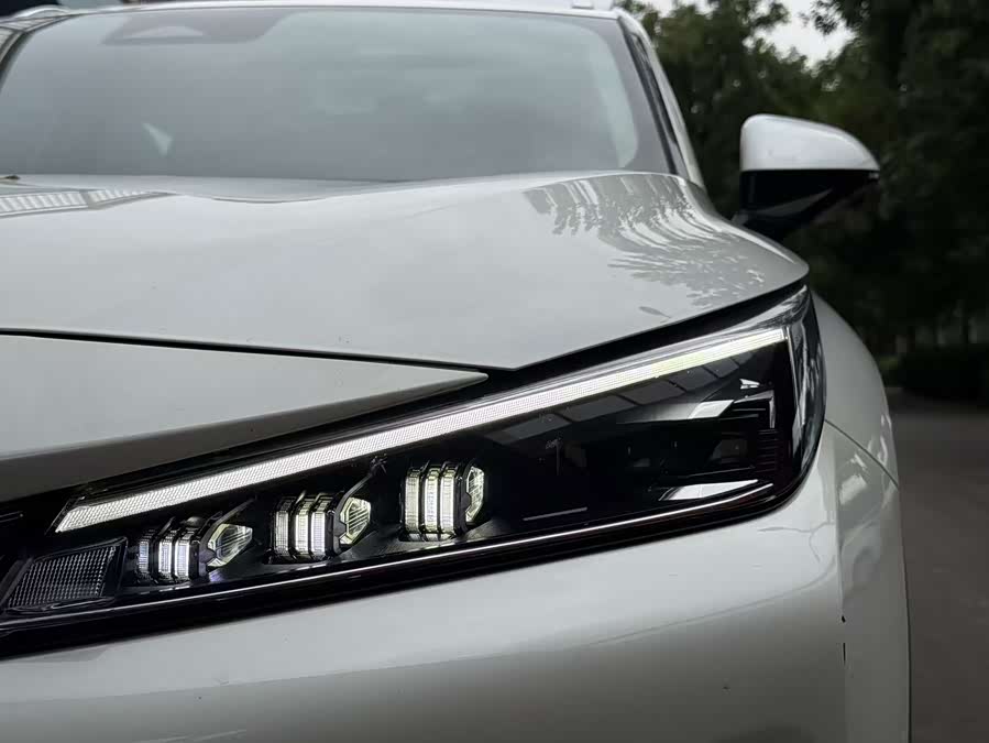 Roewe D5X DMH 2024 car image #16