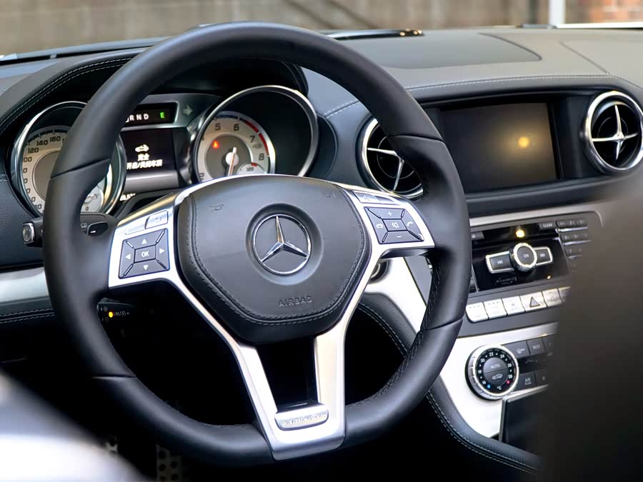 Mercedes-Benz SL Class 2013 immagine di auto #16