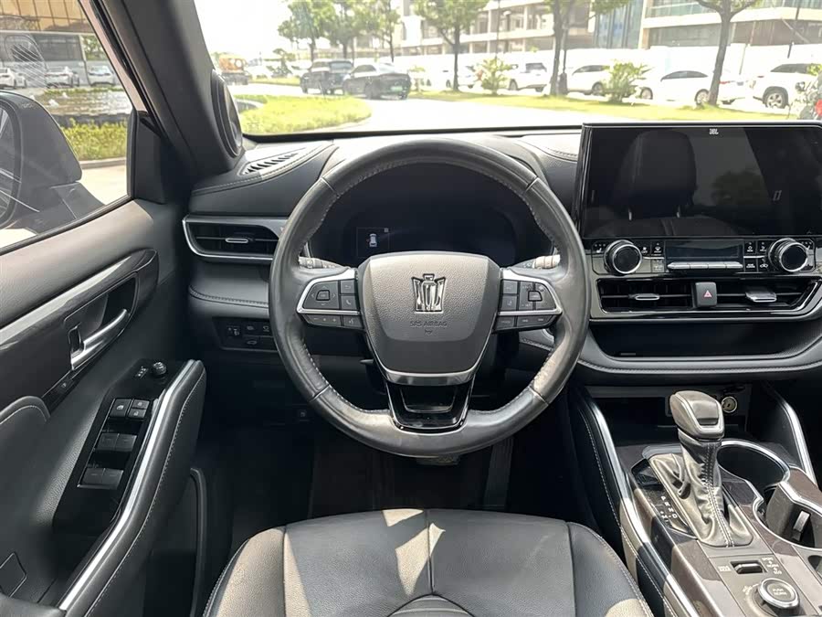 Toyota Crown Kluger 2023 immagine di auto #16