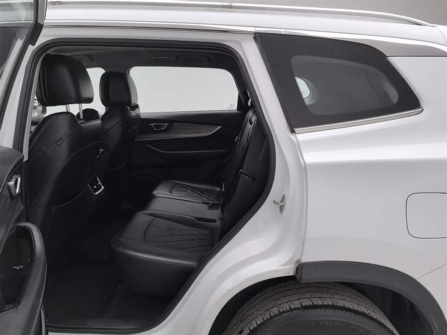 Chery Tiggo 8 Plus e+ 2022 car image #16