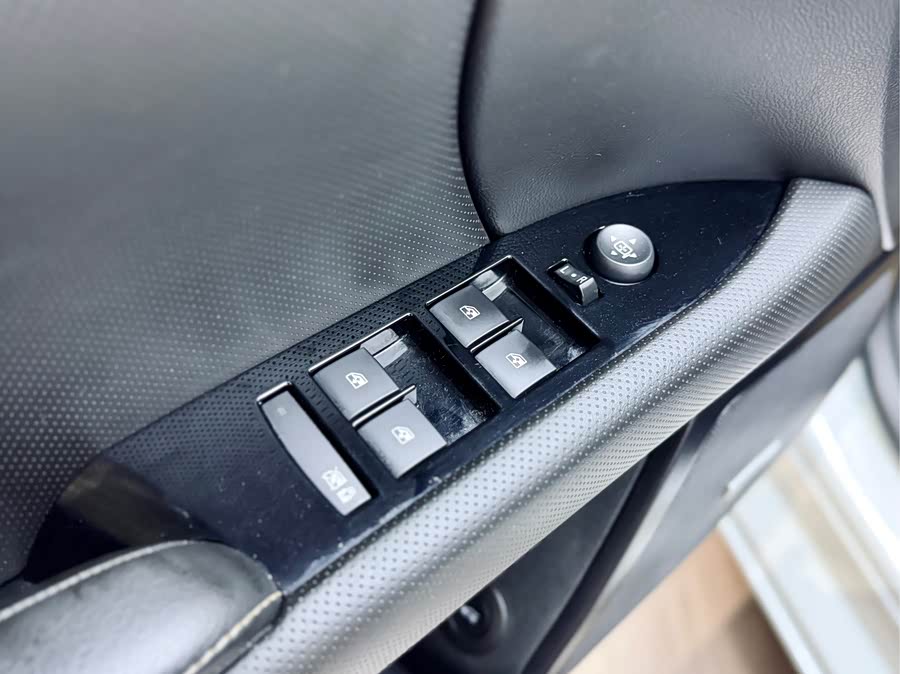 2018 #16 2018 car image #16