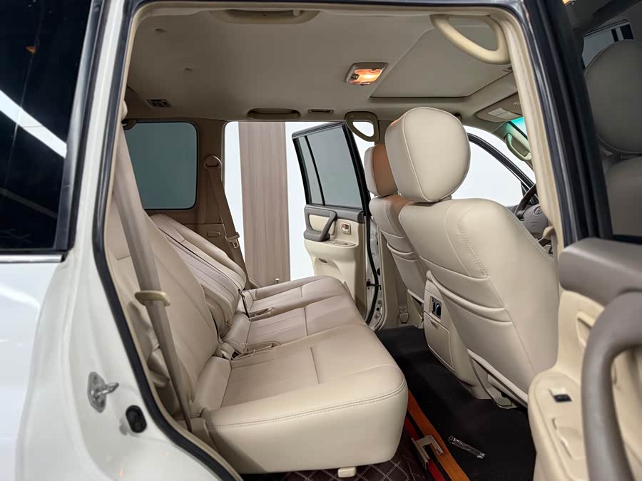 Toyota Land Cruiser 2005 car image #16