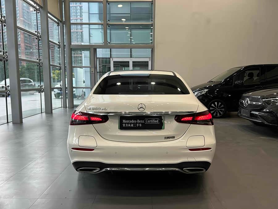 Mercedes-Benz E Class New Energy 2023 car image #16