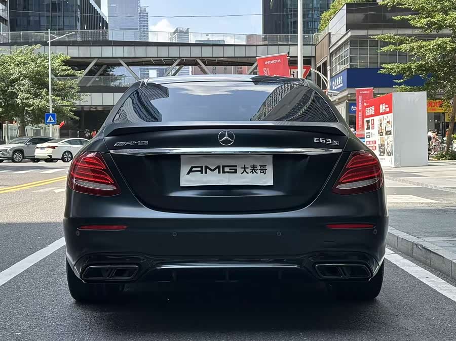 Mercedes-Benz E AMG 2018 immagine di auto #16