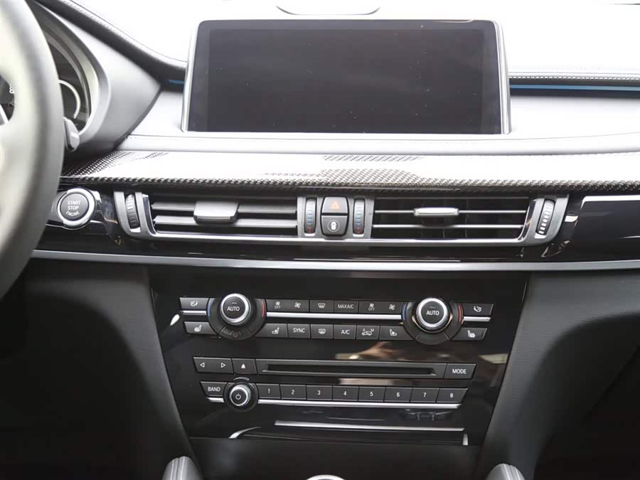 BMW X6 M 2020 car image #16