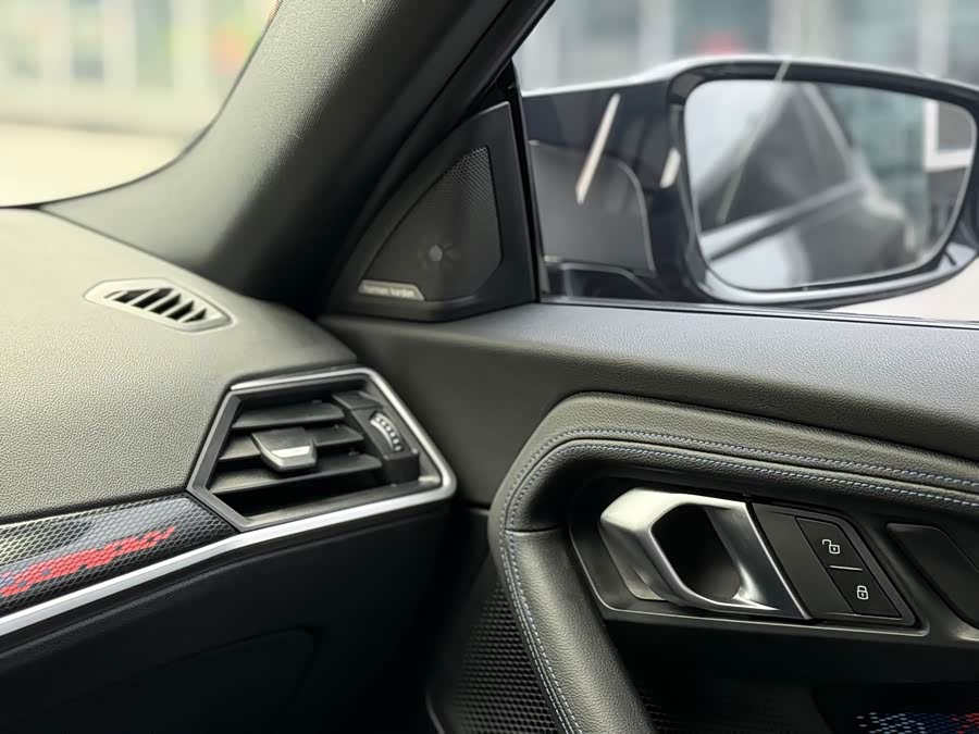 BMW M240i 2024 immagine di auto #16