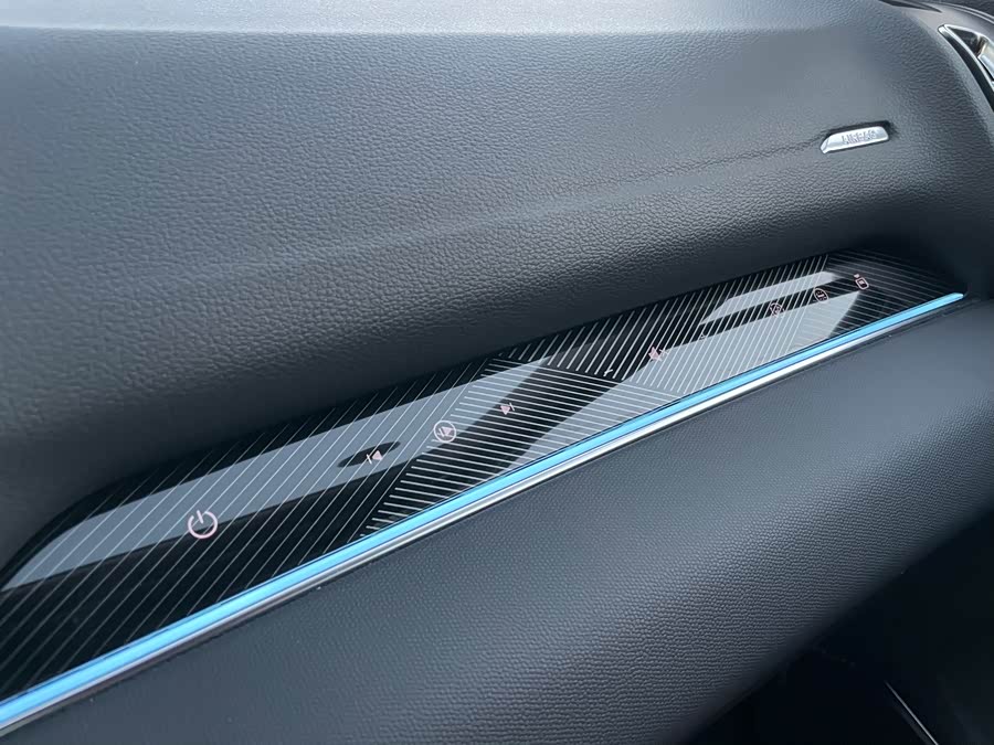 HongQi HS3 2023 car image #16