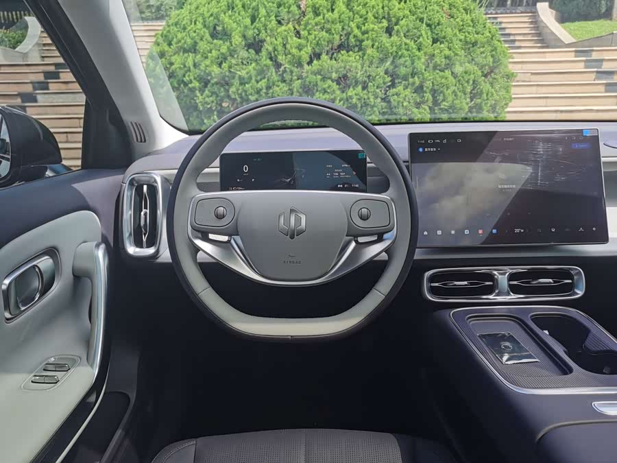 零跑汽车 零跑B01 2025 汽车图片 #16