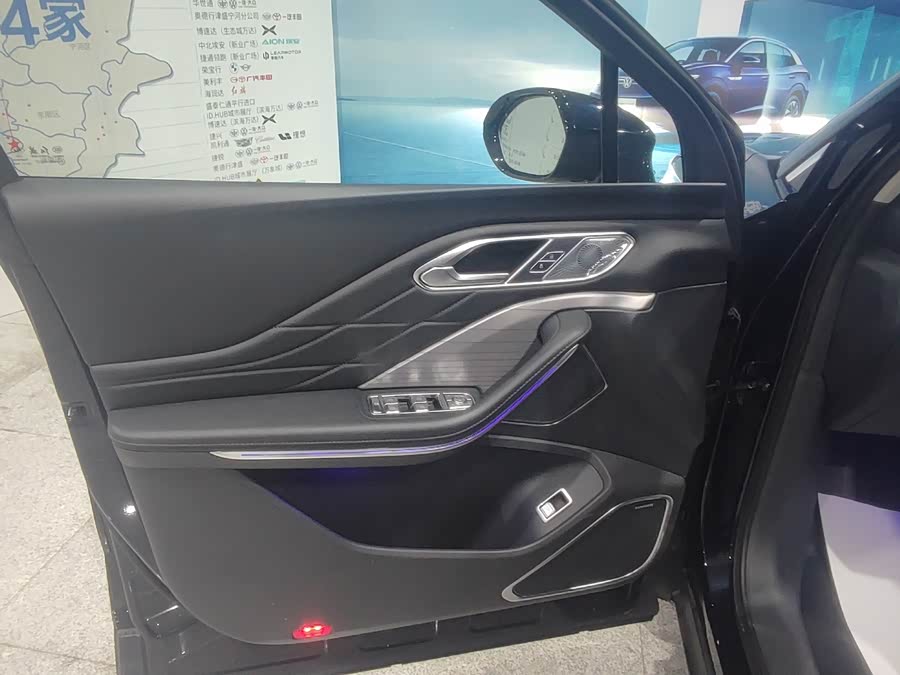 HongQi HS7 PHEV 2024 car image #16