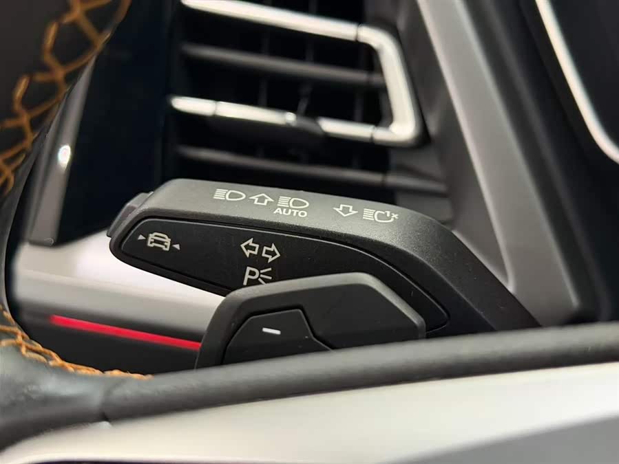 Audi Q4 e-tron 2024 immagine di auto #16