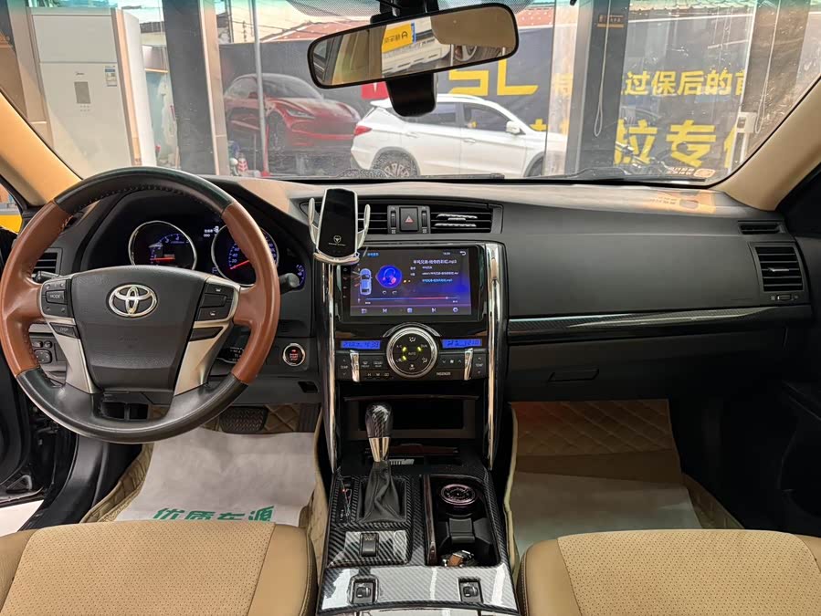 Toyota Reiz 2014 صورة سيارة #16