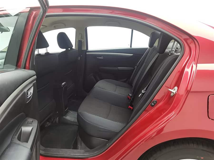 铃木 启悦 2015 汽车图片 #16