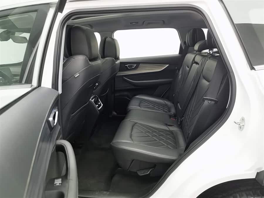 Chery Tiggo 8 Plus e+ 2022 car image #16