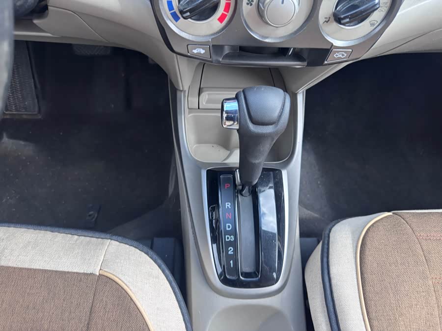 Honda City Classic 2013 #16 Honda City Classic 2013 car image #16