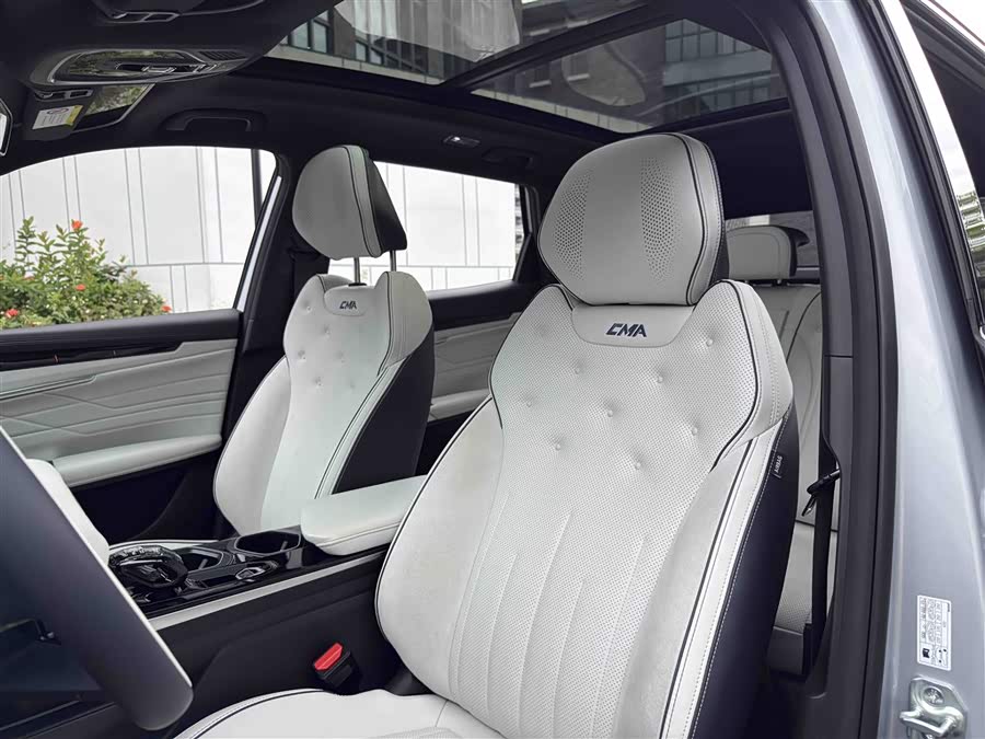 GEELY Boyue L 2023 car image #16