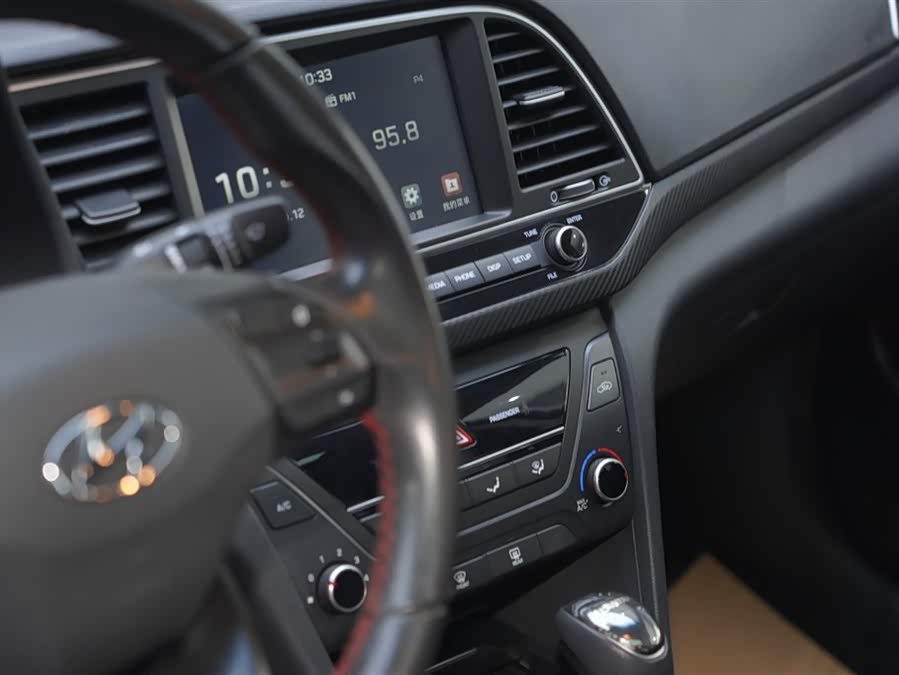 Hyundai Elantra AD 2018 car image #16