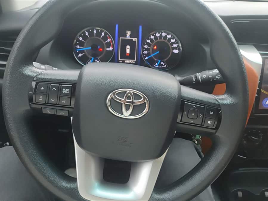 Toyota Fortuner 2019 car image #16