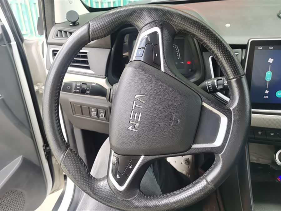 哪吒汽车 哪吒N01 2019 #16 哪吒汽车 哪吒N01 2019 汽车图片 #16