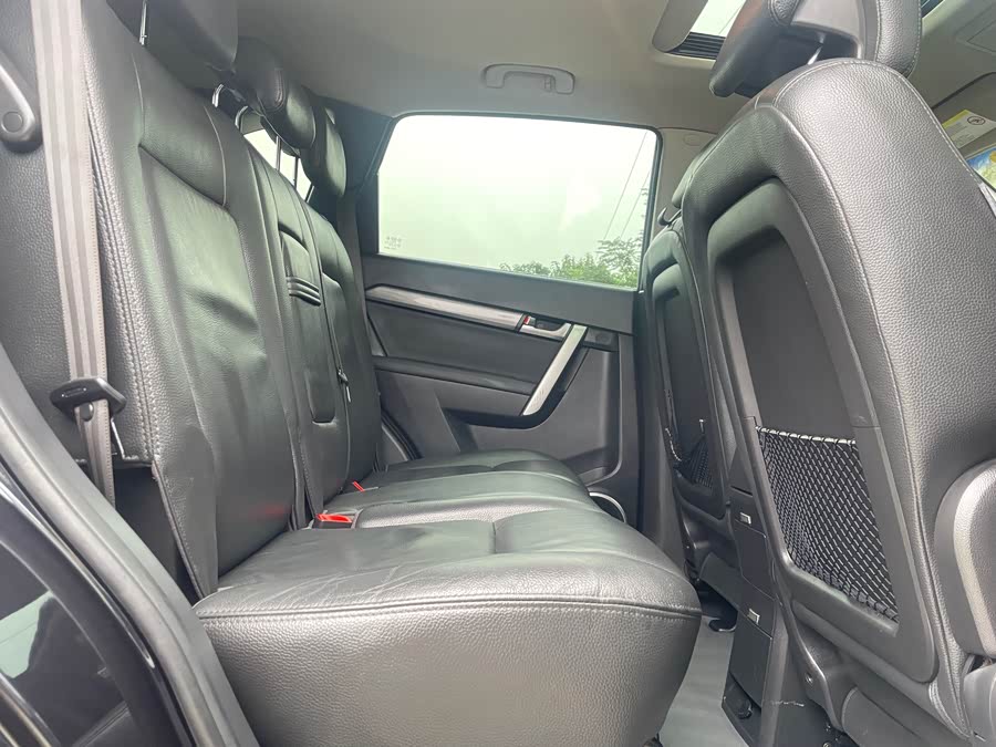 Chevrolet Captiva (Imported) 2010 car image #16