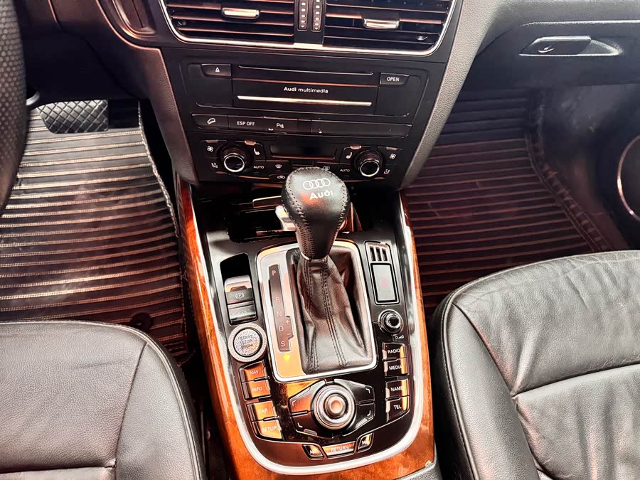 Audi Q5 (Imported) 2010 imagem de carro #16