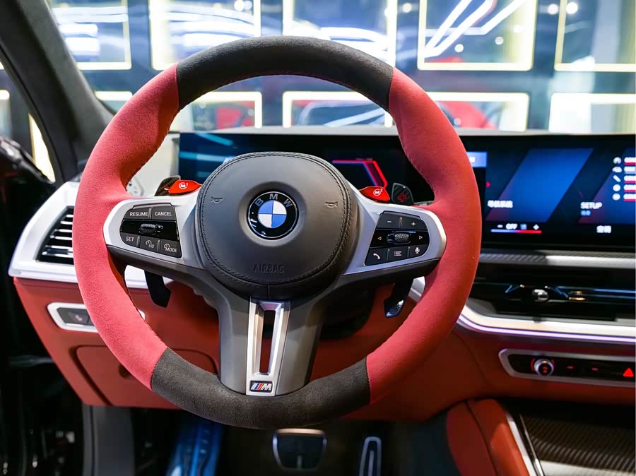 BMW XM 2024 car image #16