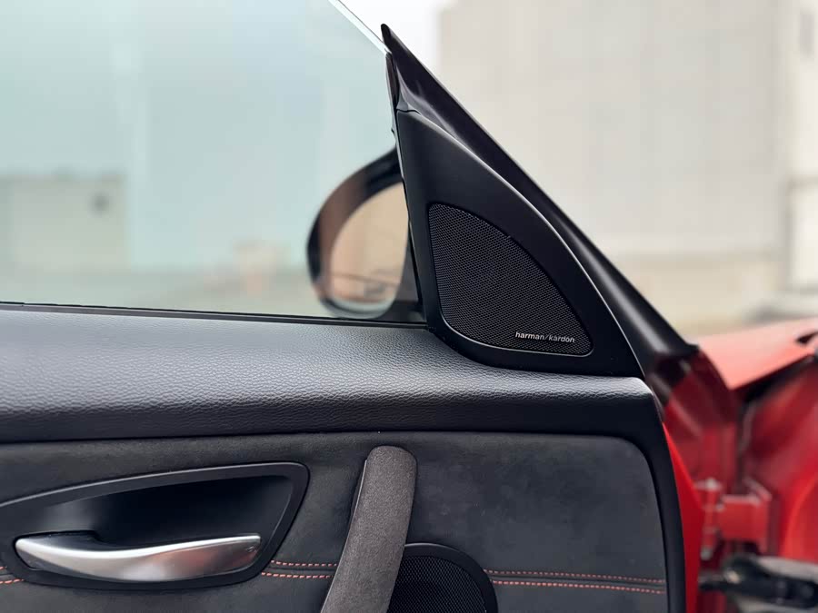 BMW 1 Series M 2012 car image #16