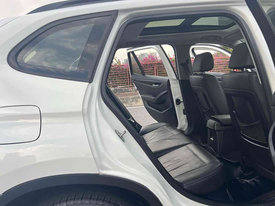 BMW X1 (Imported) 2011 imagen de coche #16