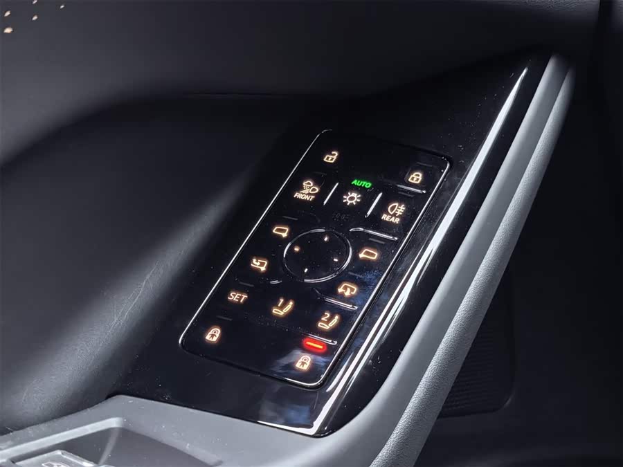 Audi Q6L e-tron 2025 imagem de carro #16