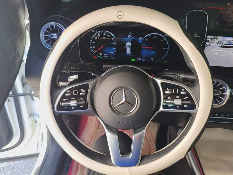 Mercedes-Benz EQA Class 2024 immagine di auto #16