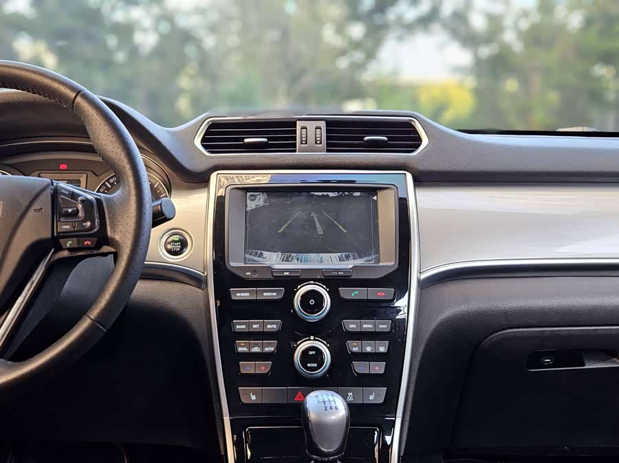 Haval H2 2016 immagine di auto #16