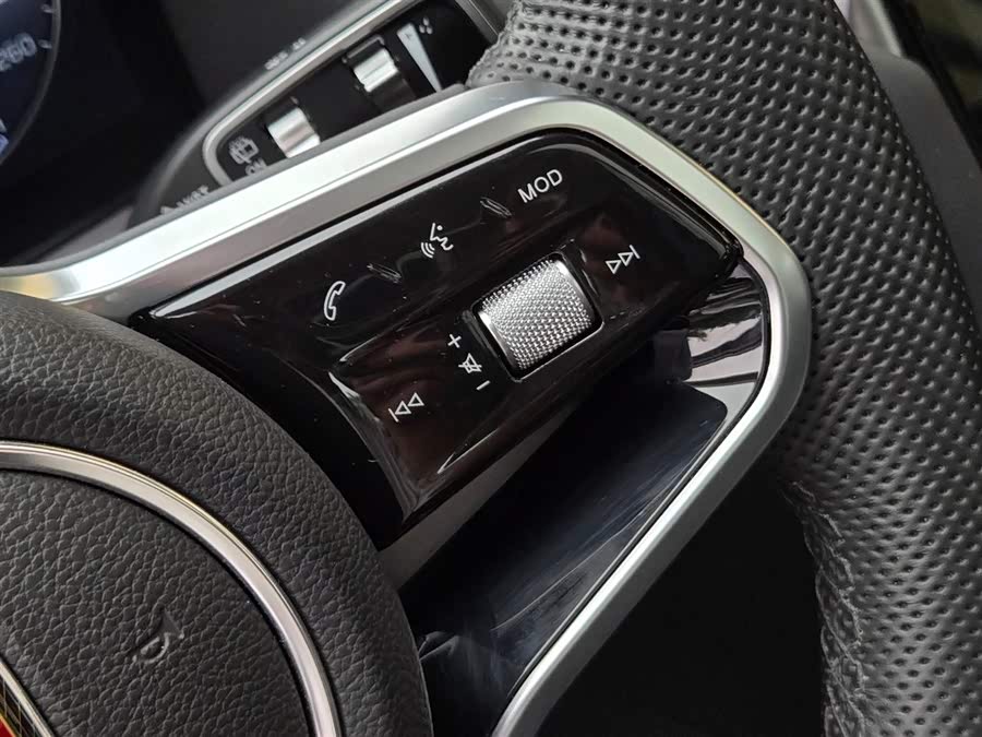 HongQi HS7 PHEV 2024 #16 HongQi HS7 PHEV 2024 car image #16