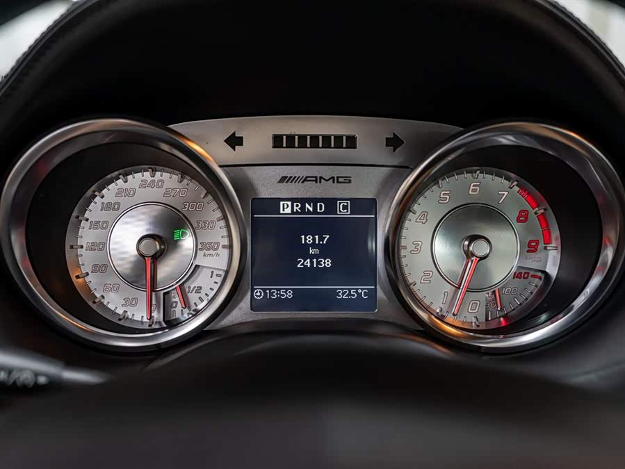 Mercedes-Benz SLS AMG 2013 #16 Mercedes-Benz SLS AMG 2013 car image #16