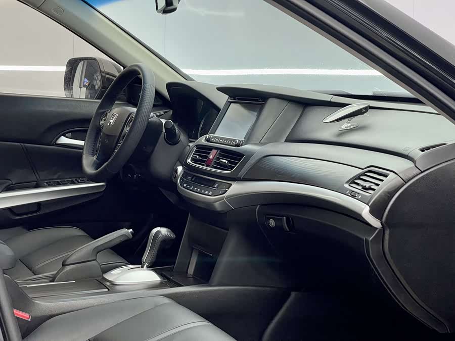 Honda CROSSTOUR 2015 #16 Honda CROSSTOUR 2015 car image #16