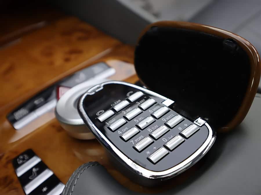 Mercedes-Benz CL Class 2009 car image #16