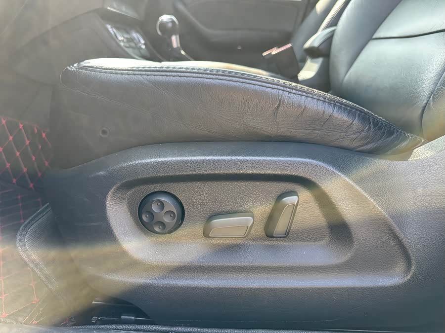 Audi Q3 2015 صورة سيارة #16