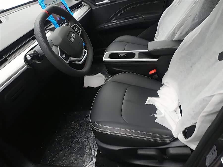 哪吒汽车 哪吒AYA 2025 汽车图片 #16