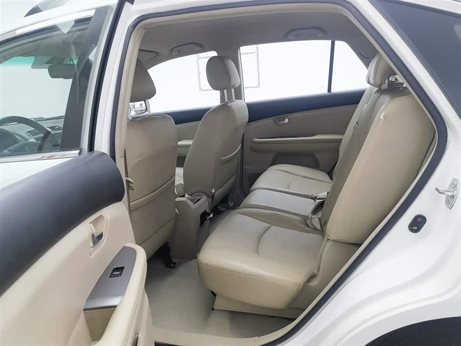 BYD S6 2013 car image #16