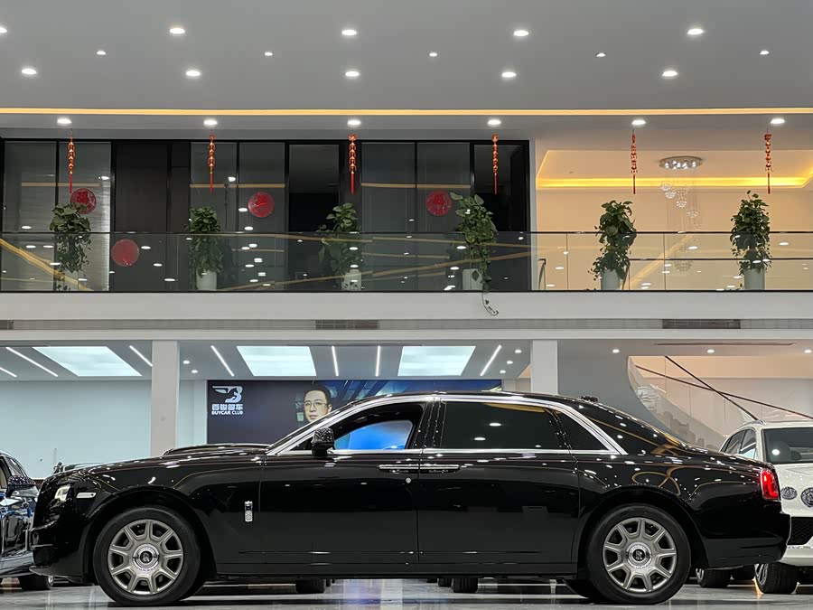 劳斯莱斯 古思特 2017 汽车图片 #16