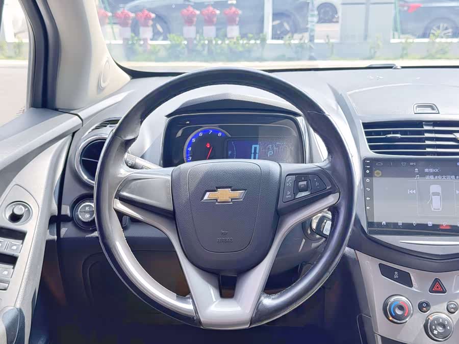Chevrolet Tracker 2015 #16 Chevrolet Tracker 2015 immagine di auto #16