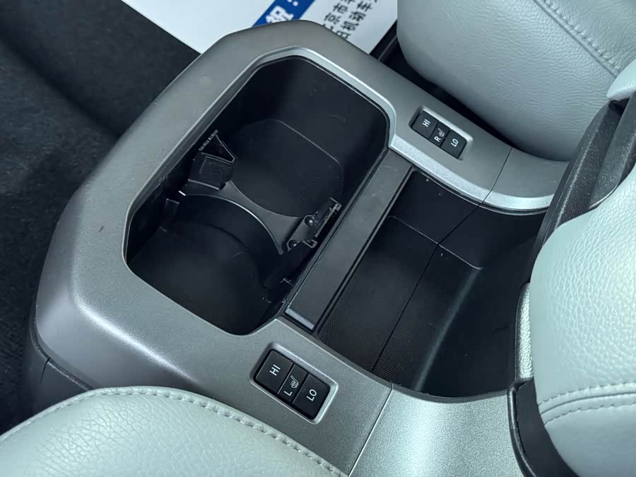 Toyota Sequoia 2015 #16 Toyota Sequoia 2015 immagine di auto #16