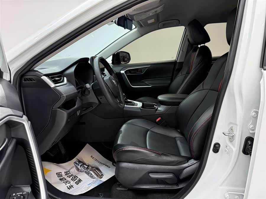 Kia Wildlander 2023 car image #16