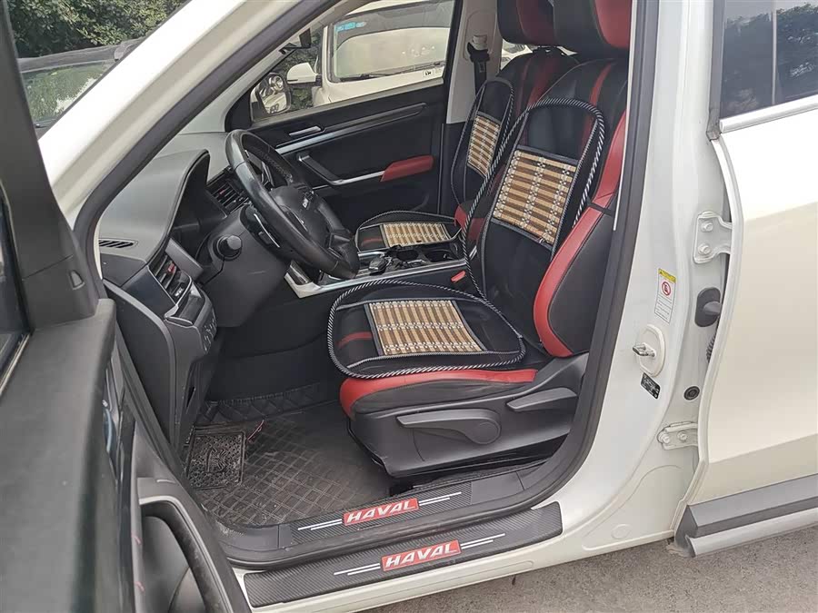 Haval H4 2018 car image #16