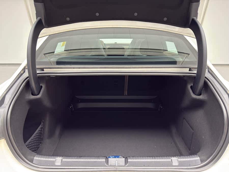 Mercedes-Benz EQE Class 2025 #16 Mercedes-Benz EQE Class 2025 immagine di auto #16