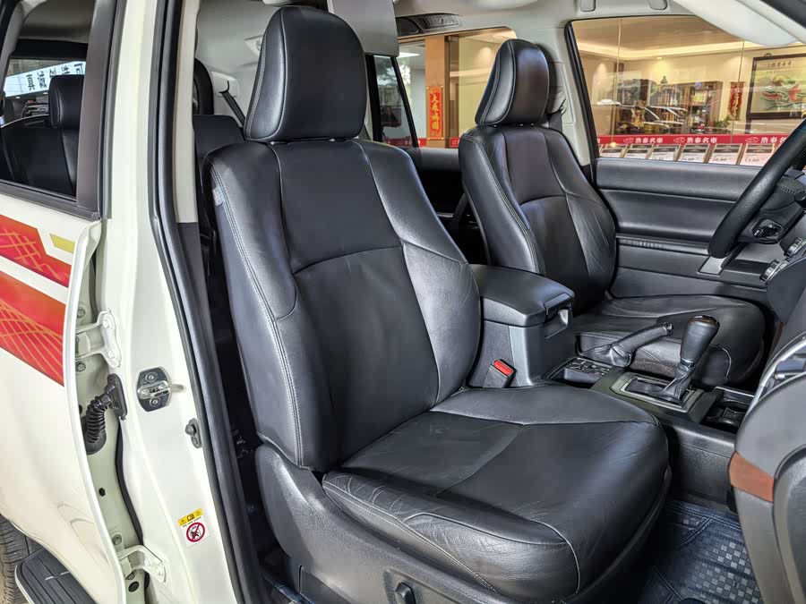 Toyota Land Cruiser Prado 2017 #16 Toyota Land Cruiser Prado 2017 car image #16