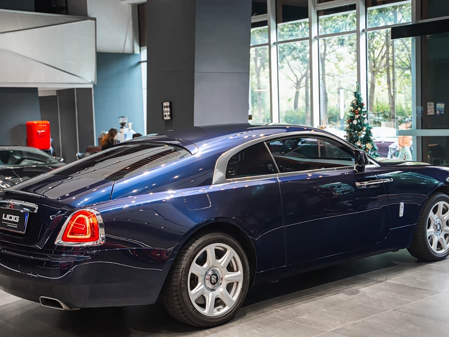Denza Wraith 2022 #16 Denza Wraith 2022 car image #16