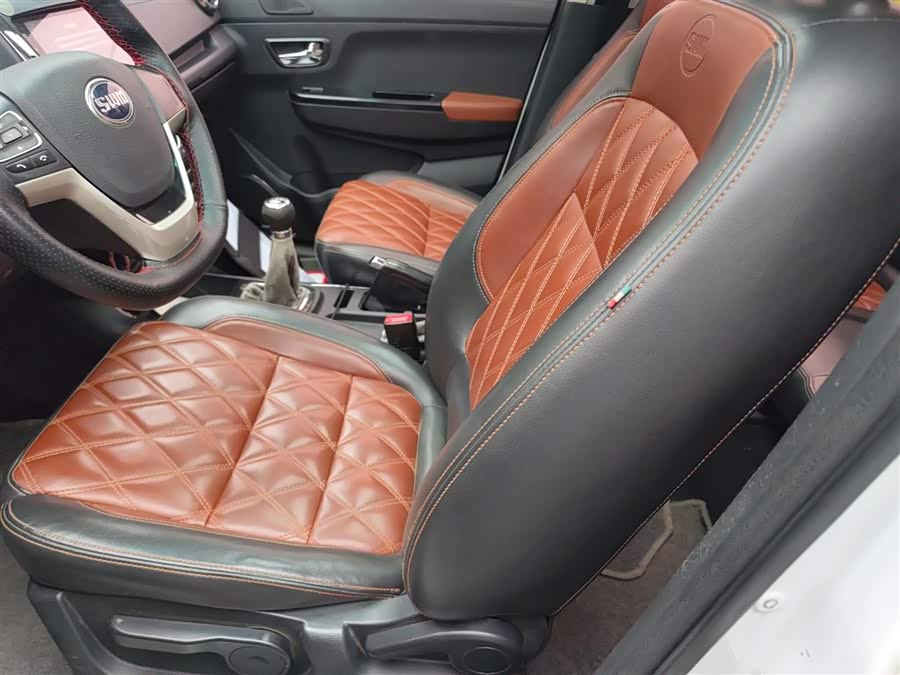 SWM X3 2017 imagen de coche #16