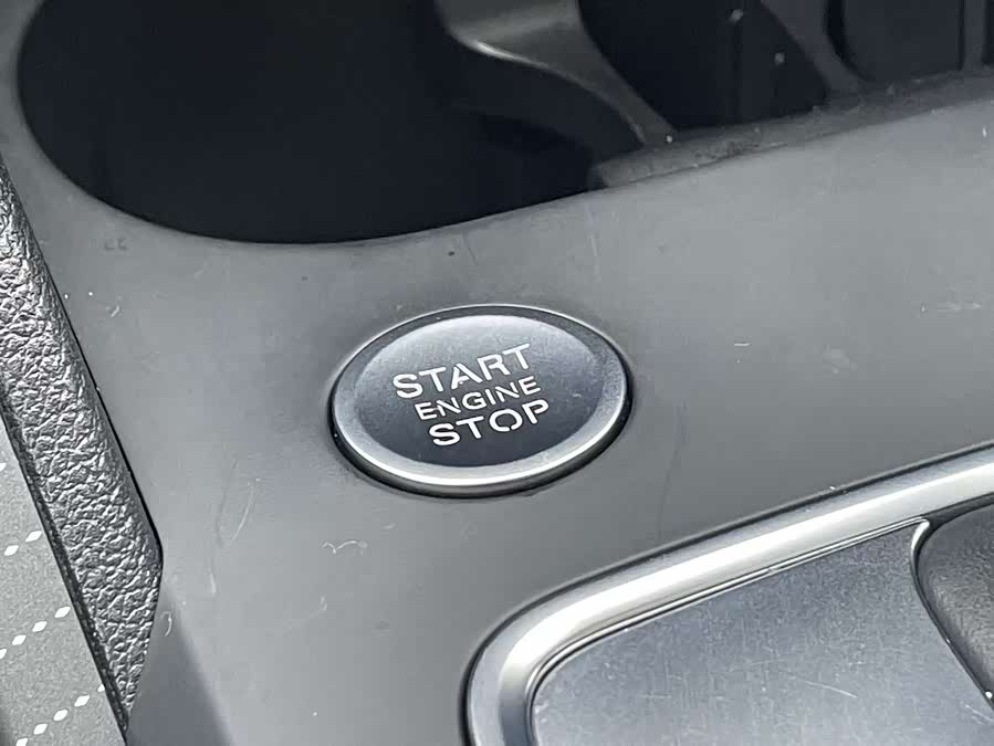 Audi Q2L e-tron 2020 صورة سيارة #16