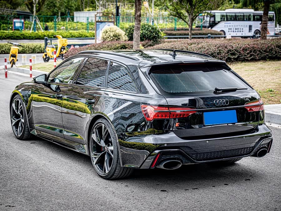 Audi RS 6 2021 immagine di auto #16